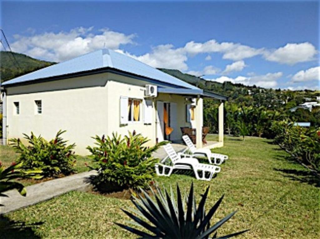 Les Bungalows du Mont-Auban Sainte-Clotilde Extérieur photo